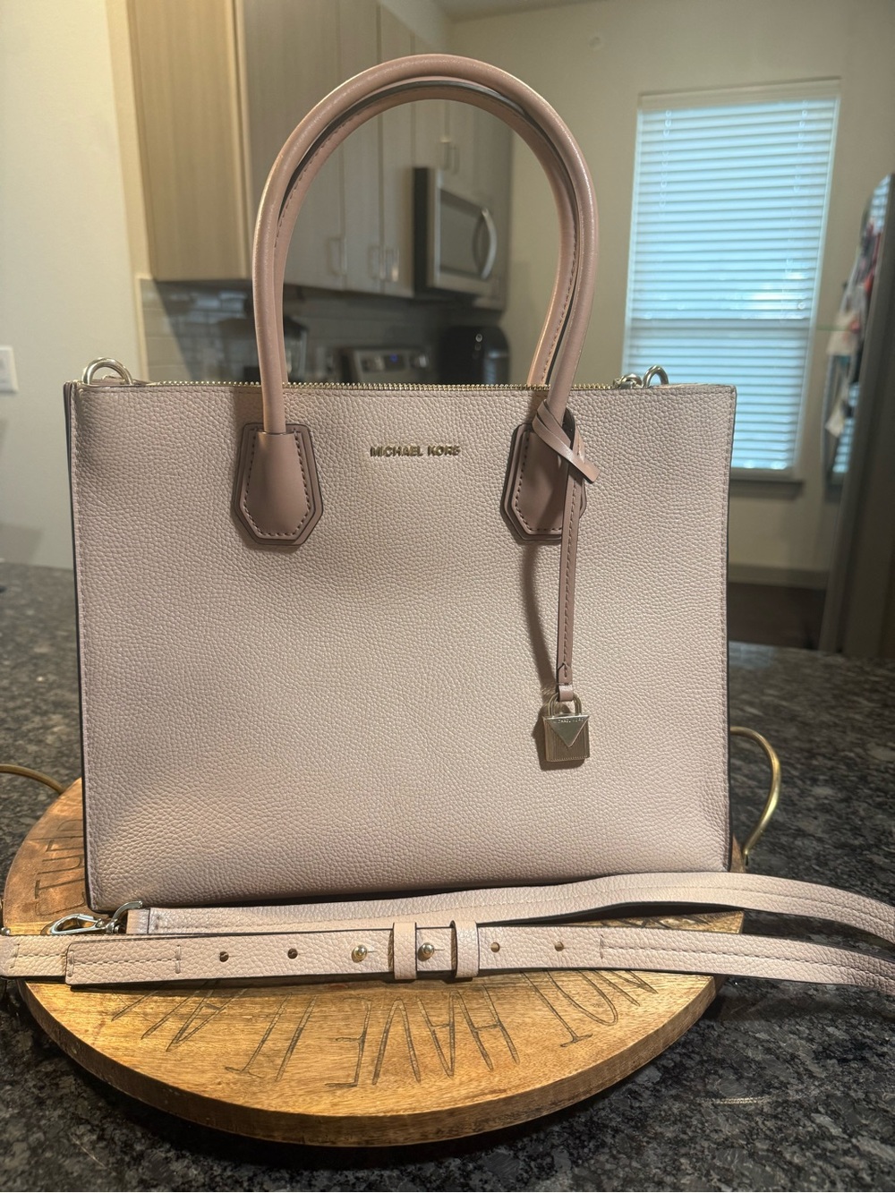 Michael Kors Mercer Large
Leather Accordian Tote